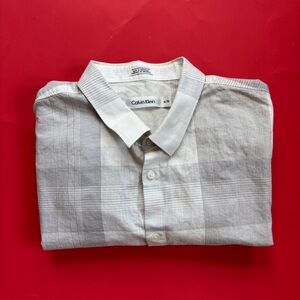 Calvin Klein Men's White and Gray Plaid Long Sleeve Button Down Shirt